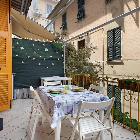 A 50 Metri Dal Mare Apartment *