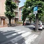 A 50 Metri Dal Mare Apartment *