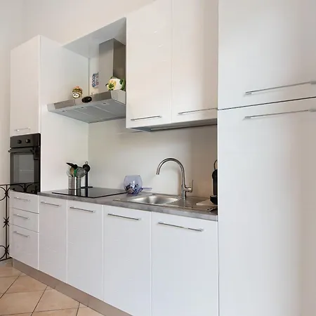 A 50 Metri Dal Mare 莱万托