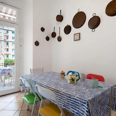 A 50 Metri Dal Mare Apartamento *