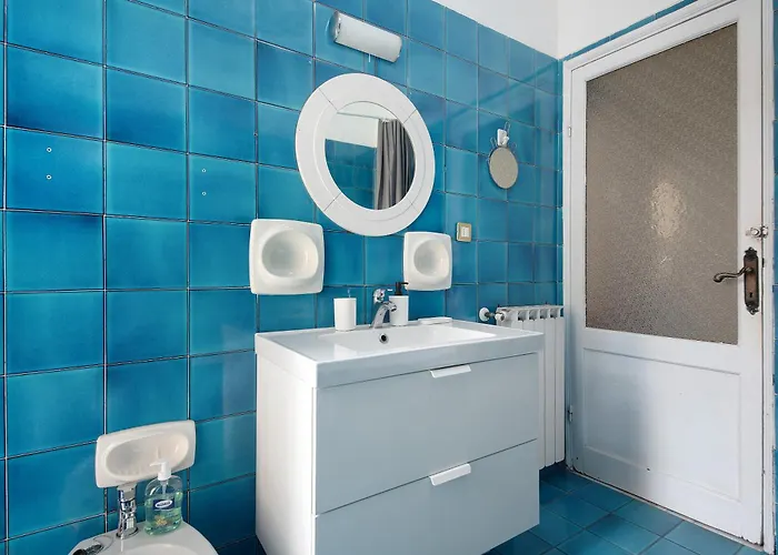 A 50 Metri Dal Mare *